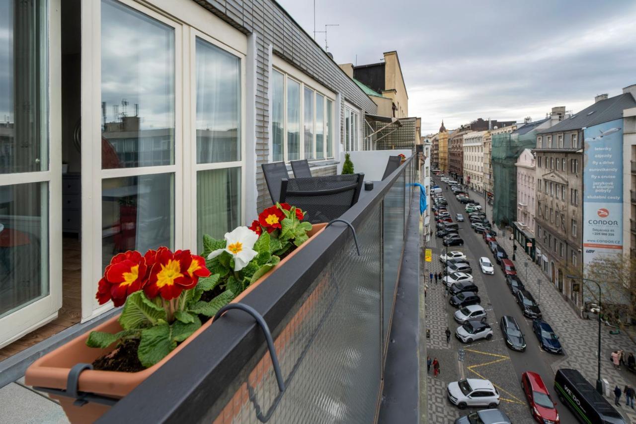 New Town - Apple Apartments Прага Екстер'єр фото